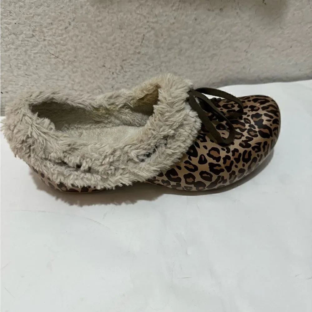 CROCS Plush Fur Lined Clogs Women 8 Shoes Slides Leopard Brown